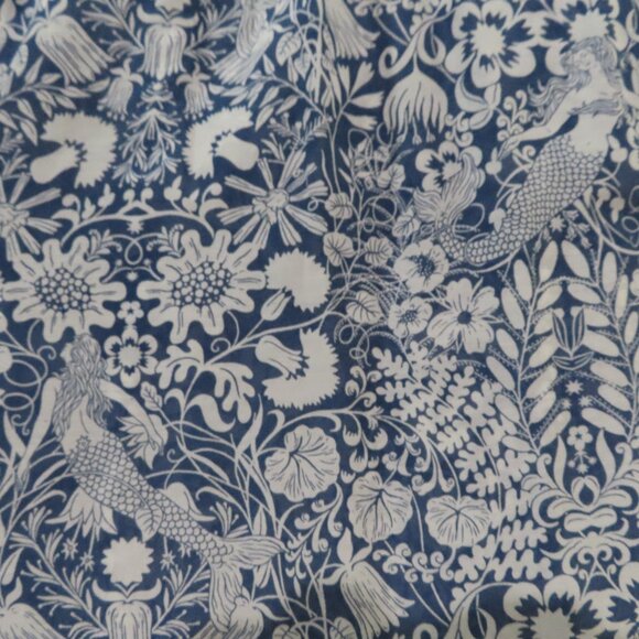 J.Crew Floral and Mermaid Print Pin Tuck Cotton/Silk Blend Top Size 0 - Picture 9 of 14